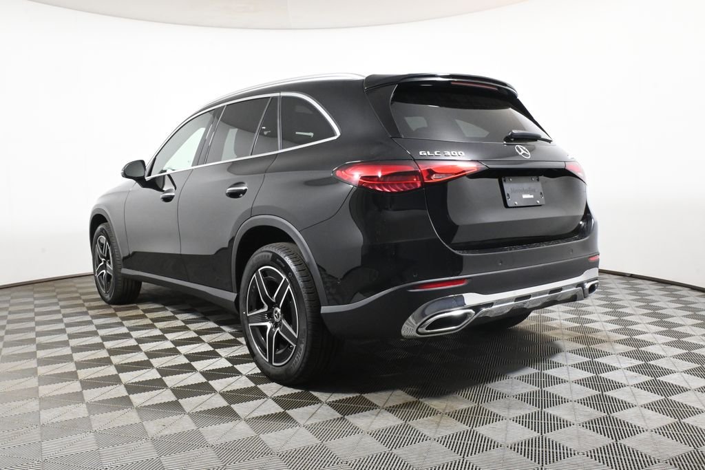 Used 2026 Black Mercedes-Benz GLC 300 image 5