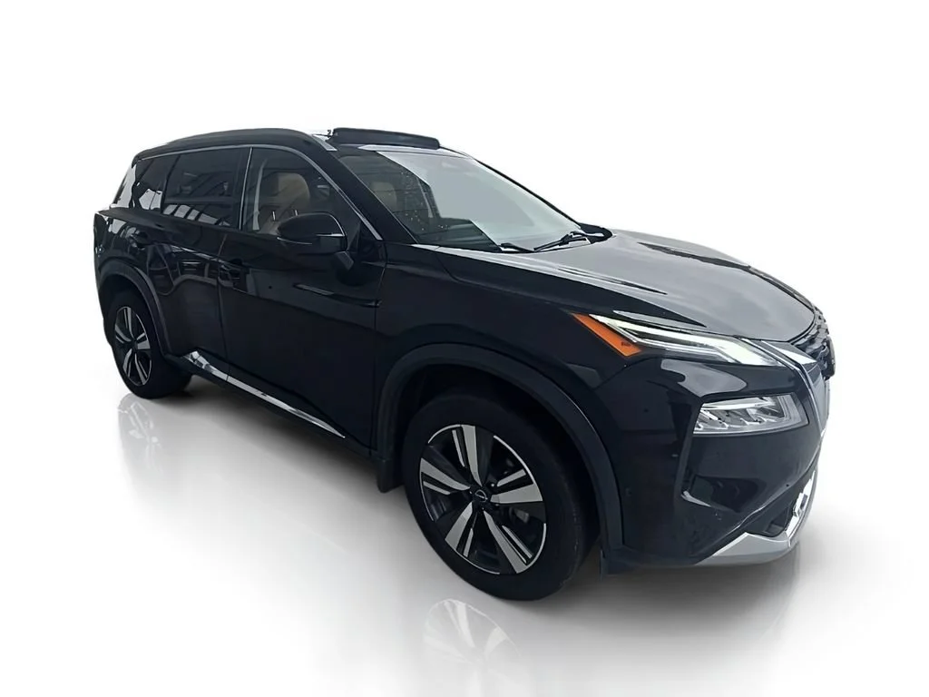 Used 2023 Super Black Nissan Platinum image 6
