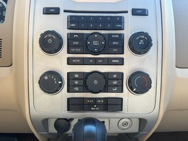 Used 2012 Gold Ford XLT image 21