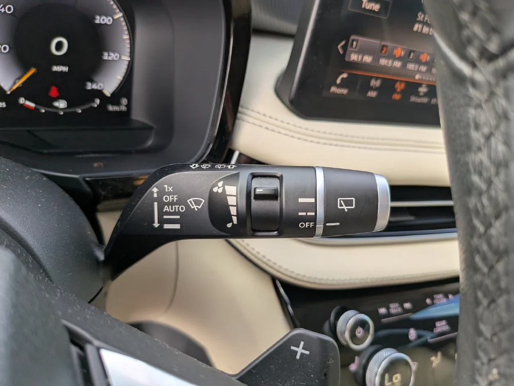 Used 2023 Blue INFINITI LUXE image 33