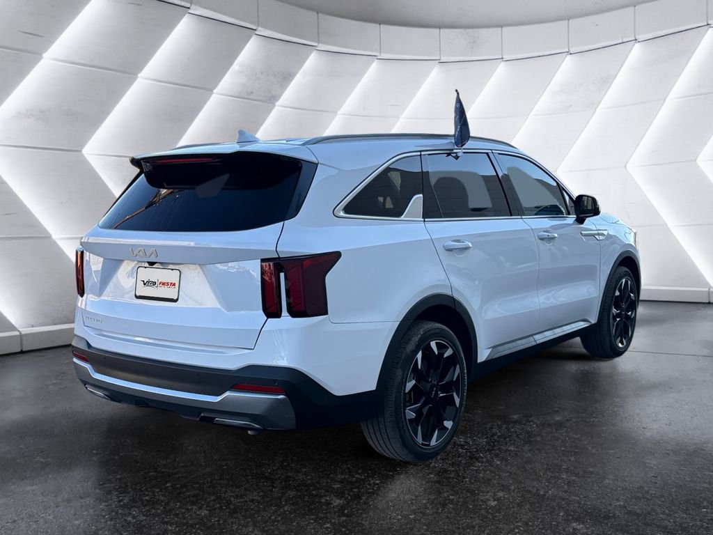 Used 2024 White Kia EX image 4