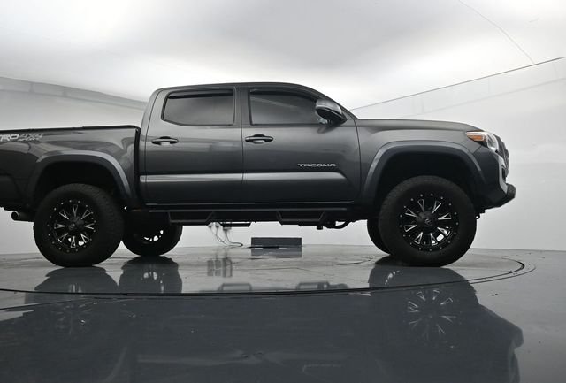 Used 2017  Toyota TRD Sport image 34