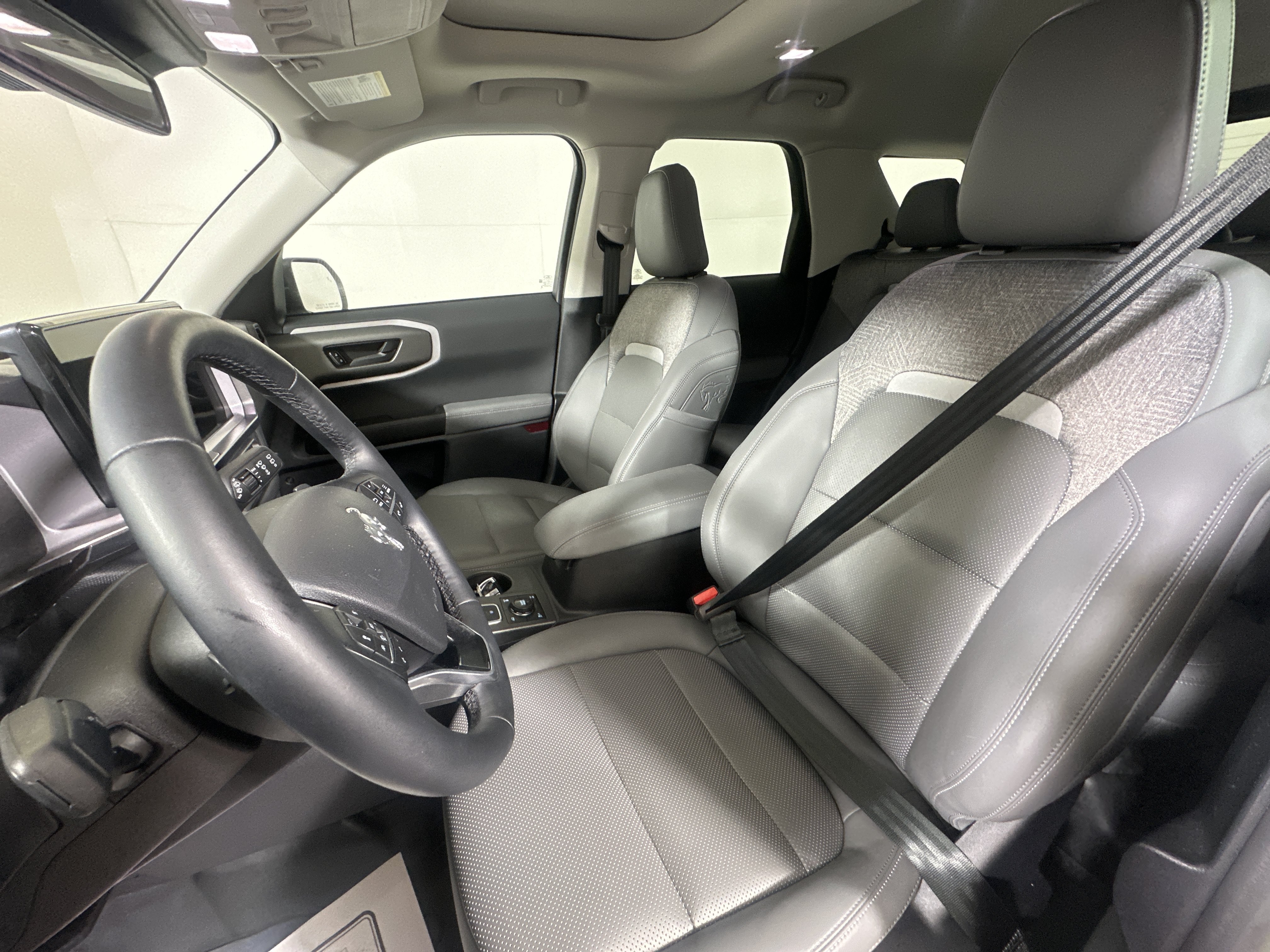 Certified Used 2025 White Ford Badlands image 9
