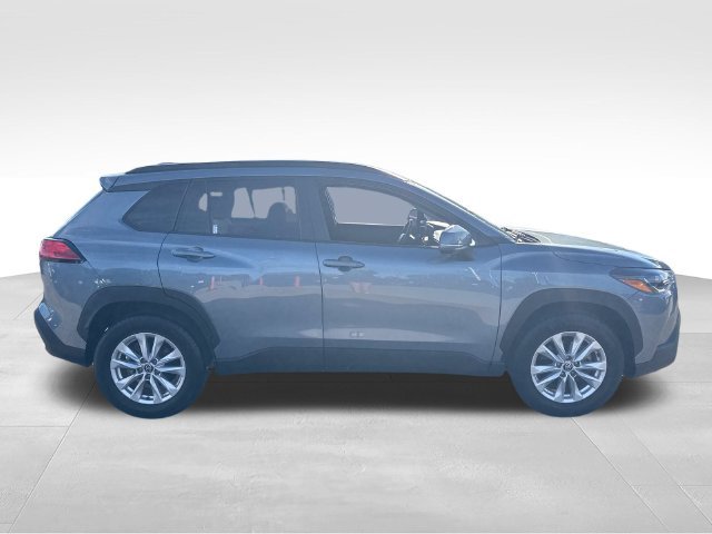 Used 2023 Blue Toyota LE image 6
