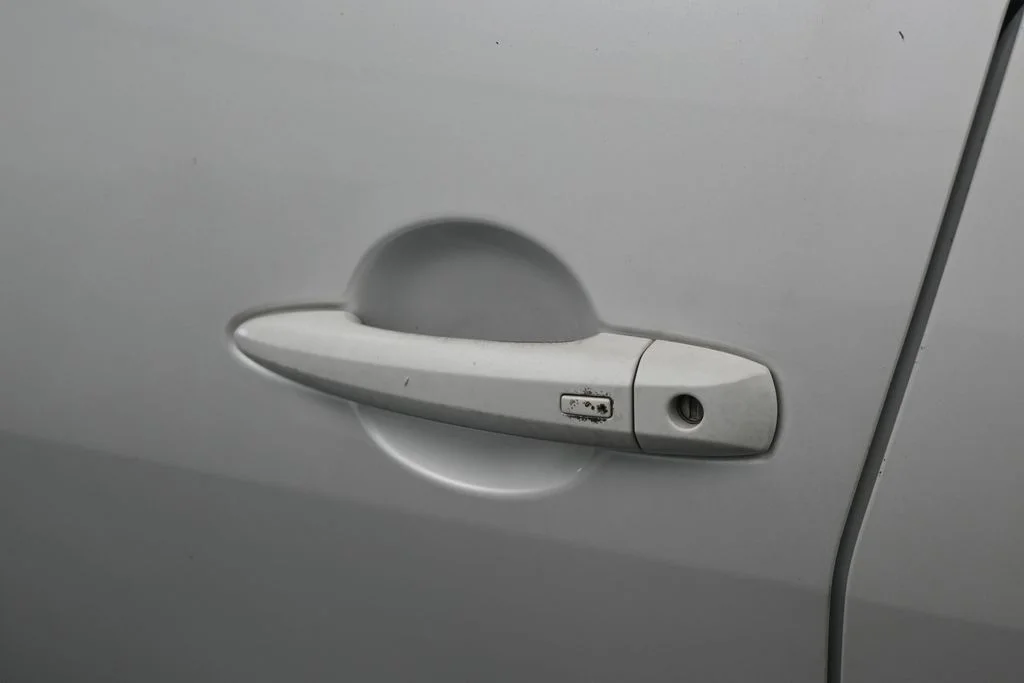 Used 2020 Aspen White Tricoat Nissan SR image 32