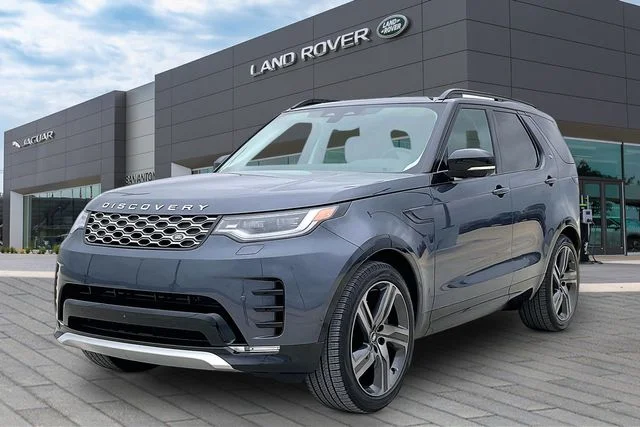 2026 Land Rover Discovery P360 Gemini Edition's photo