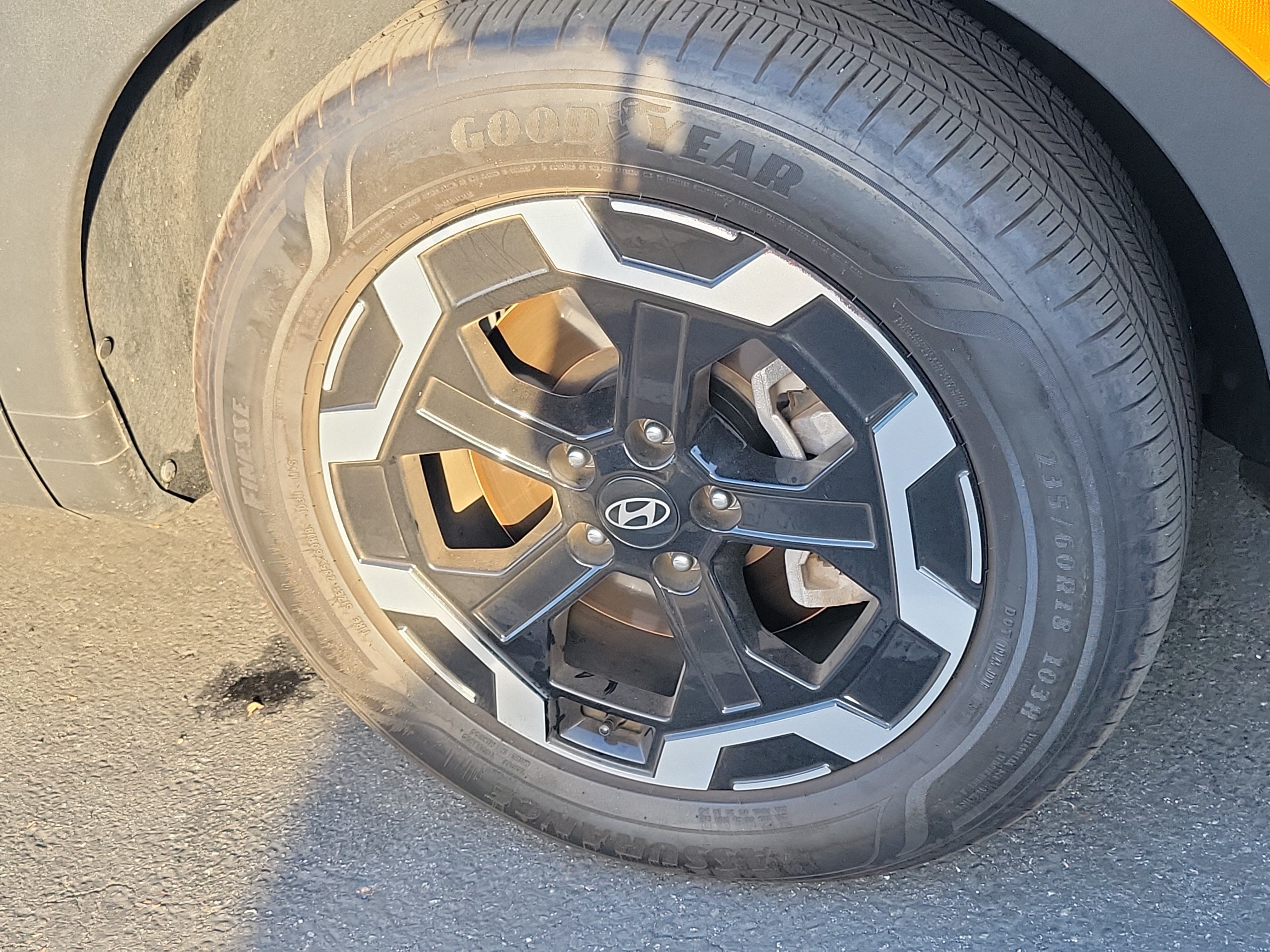 Certified Used 2024 Rockwood Green Hyundai SEL image 2