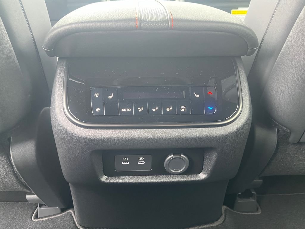 2026 Nissan Armada PRO-4X - Photo 18