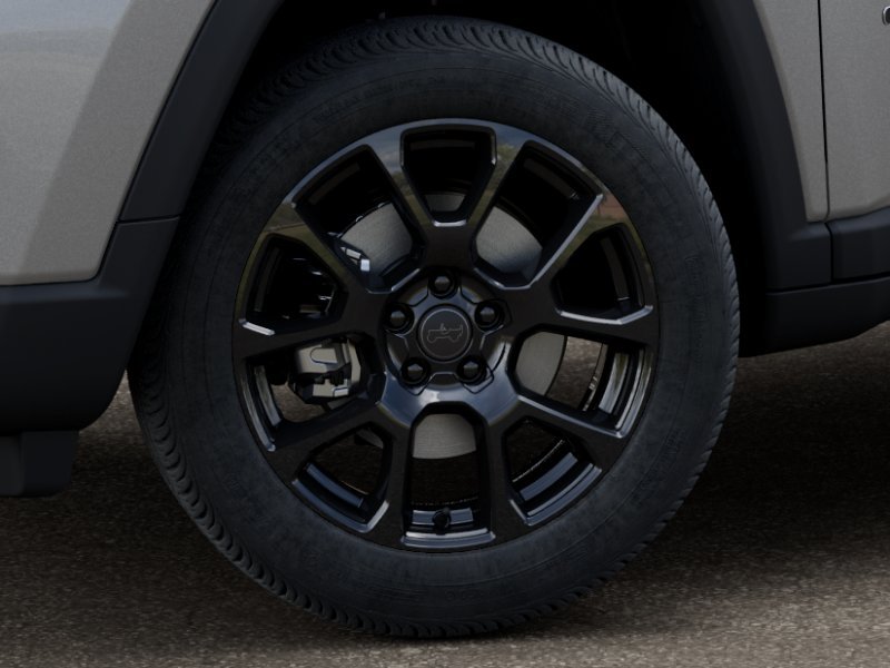 New 2026 Silver Zynith Metallic Clearcoat Jeep Latitude image 60