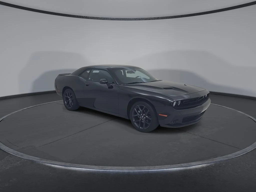 Used 2023 Black Dodge SXT image 4