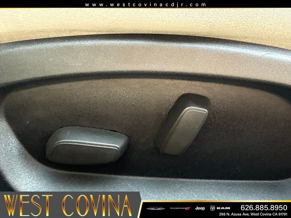 Used 2015 Gray Chevrolet Stingray image 30