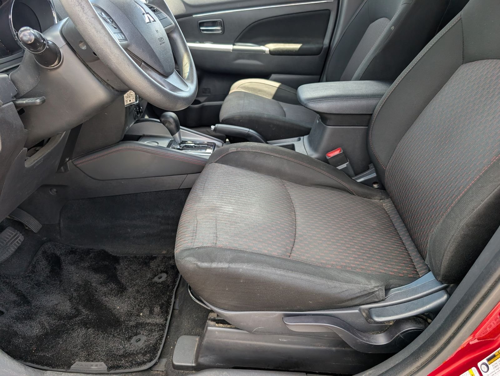 Used 2019 Rally Red Metallic Mitsubishi 2.0 ES image 15