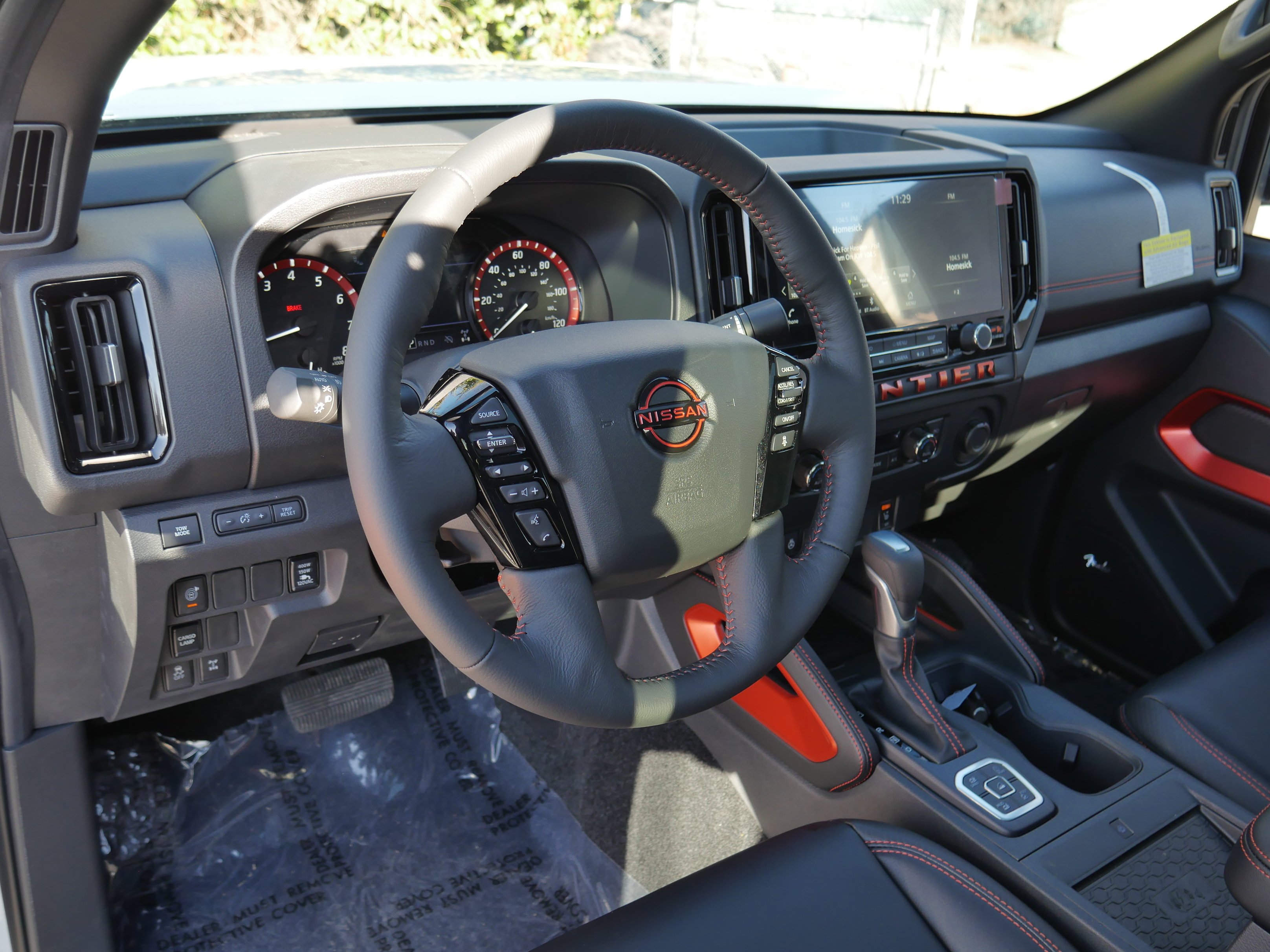 2026 Nissan Frontier PRO-4X - Photo 4