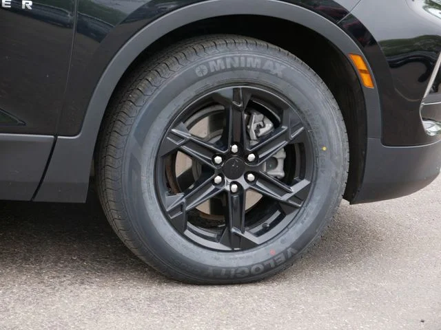 Used 2023 Black Chevrolet LT image 7
