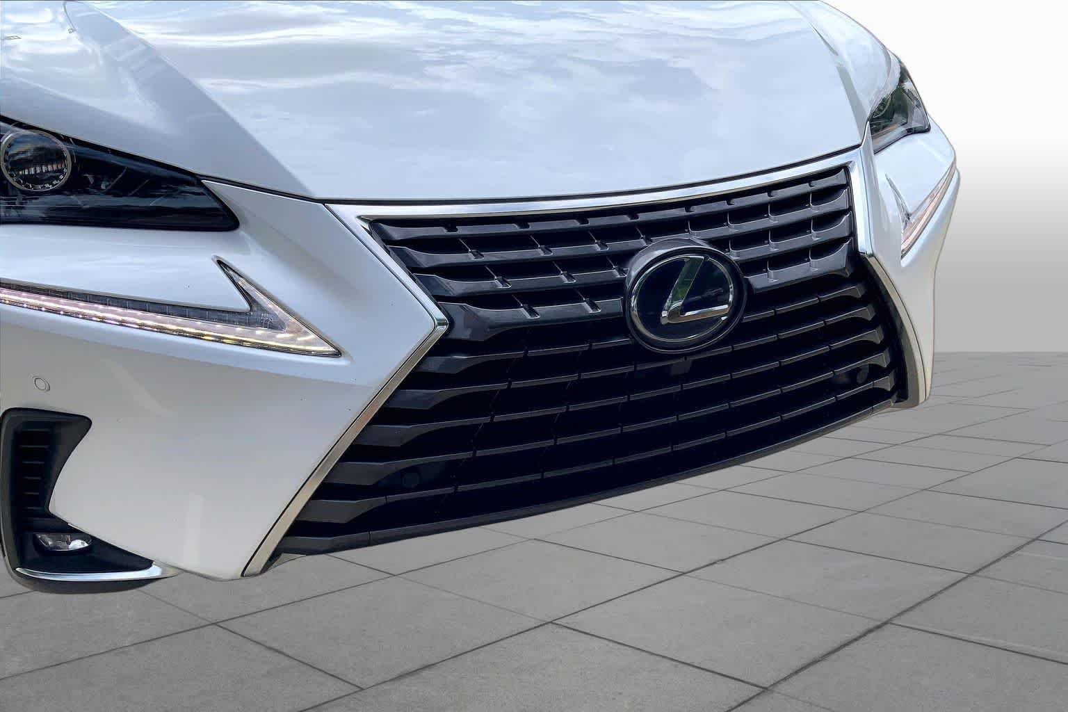Used 2021 Eminent White Pearl Lexus  image 32