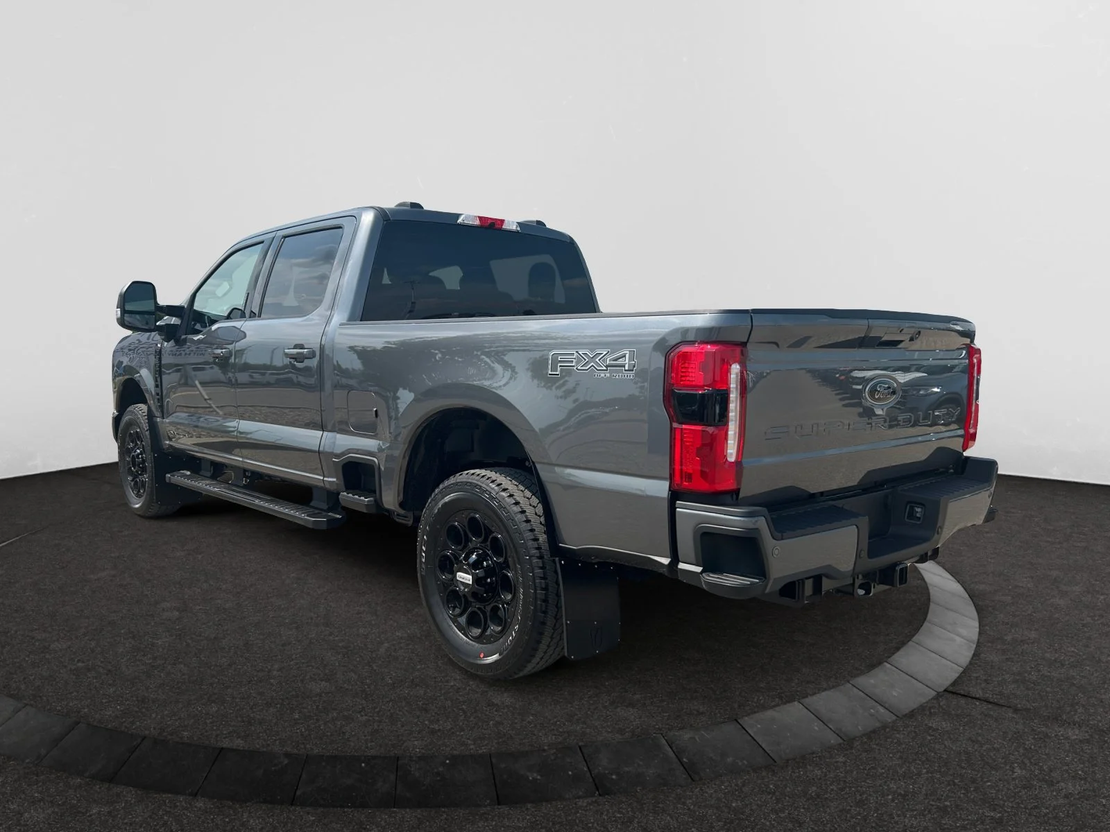 New 2026 Carbonized Grey Metallic Ford XLT image 3