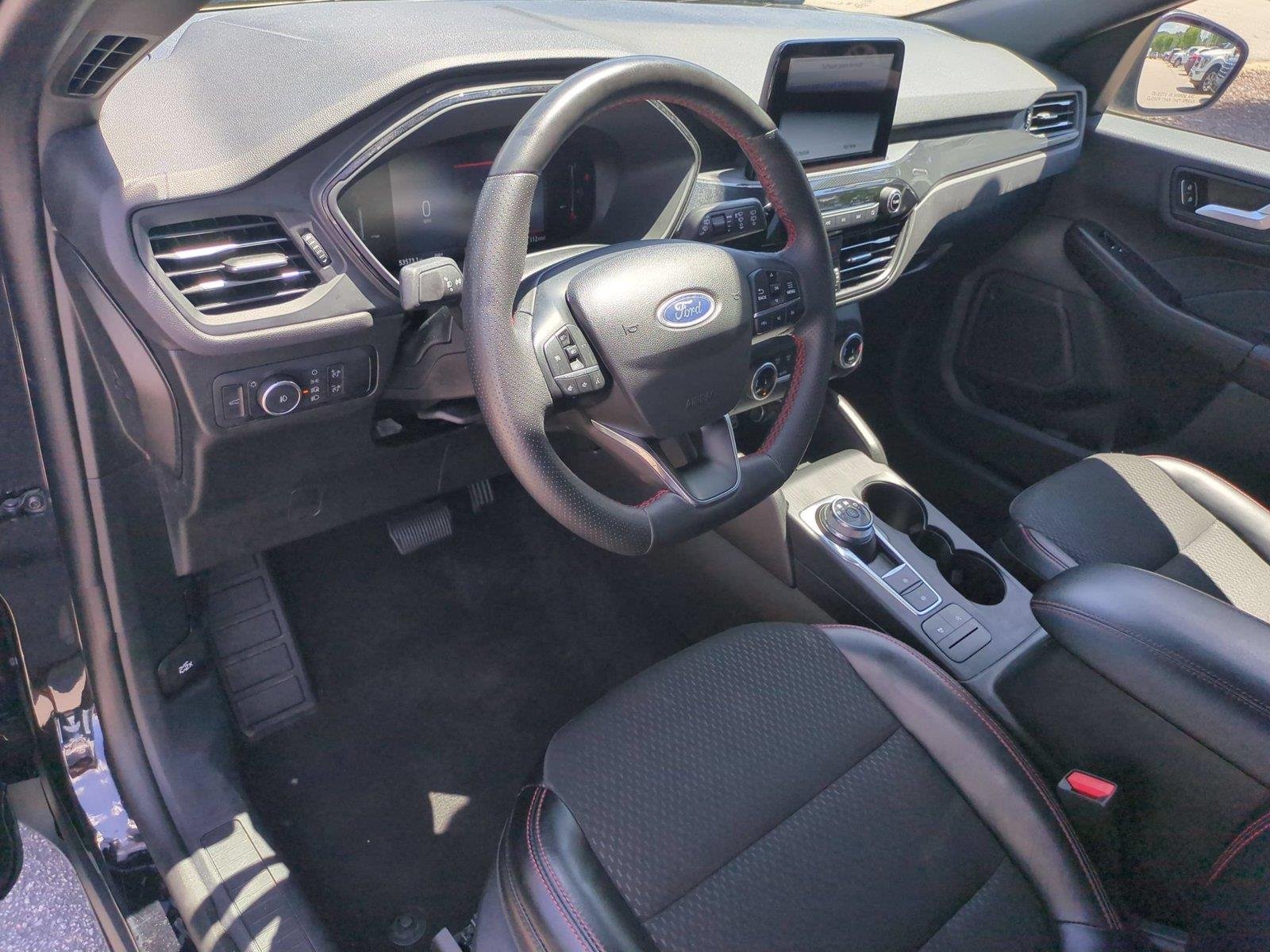 Used 2025 Agate Black Ford ST-Line Select image 19