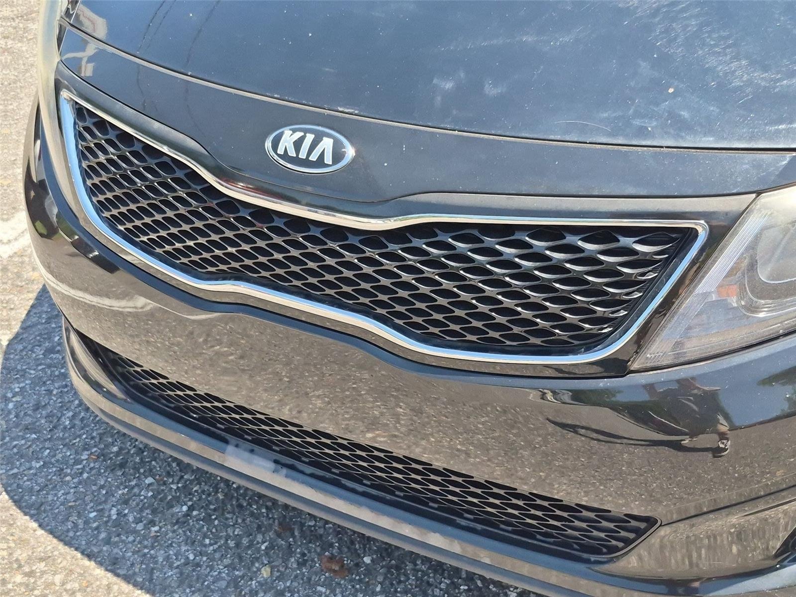 Used 2015 Ebony Black Kia LX image 13