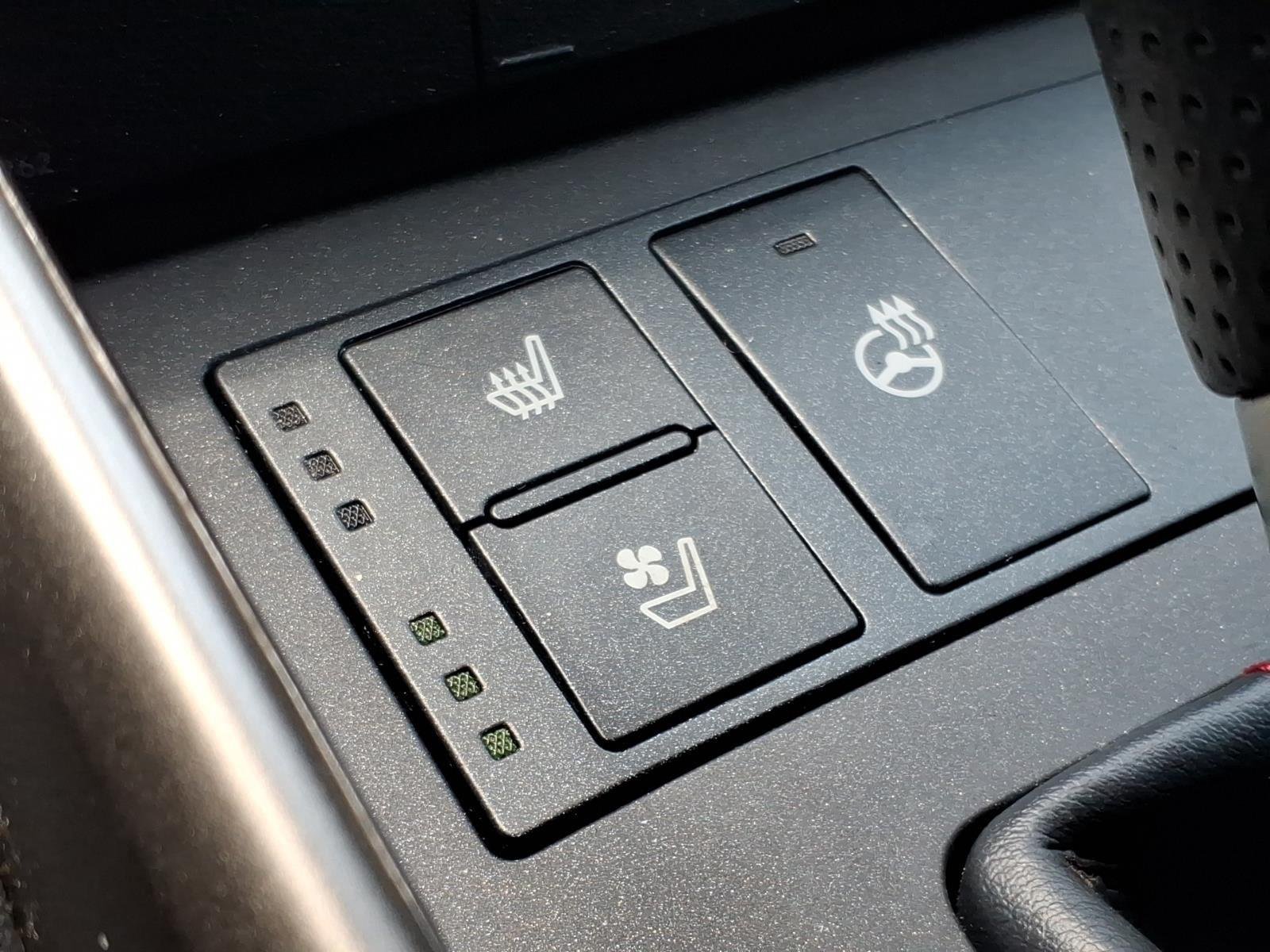 Used 2019 Ultra White Lexus IS 350 F SPORT image 5