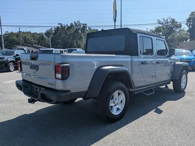 Used 2020 Silver Jeep Sport image 4