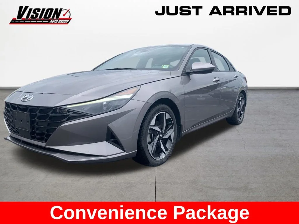 Used 2023 Silver Hyundai SEL image 5