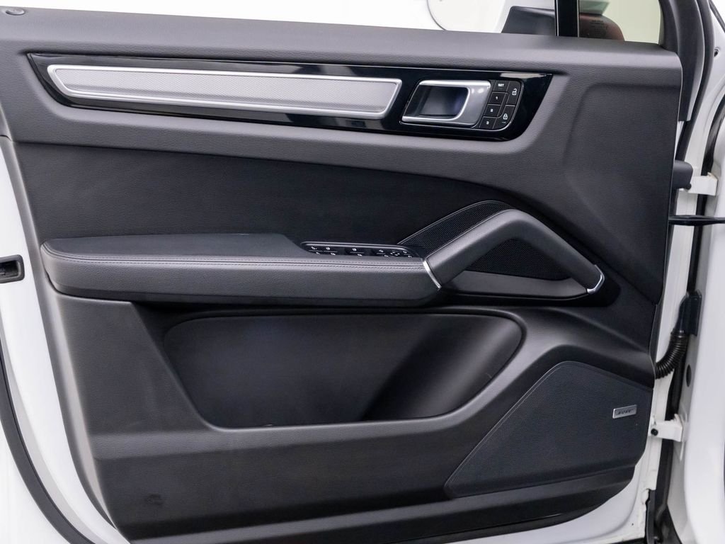 2022 Porsche Cayenne Platinum Edition - Photo 14