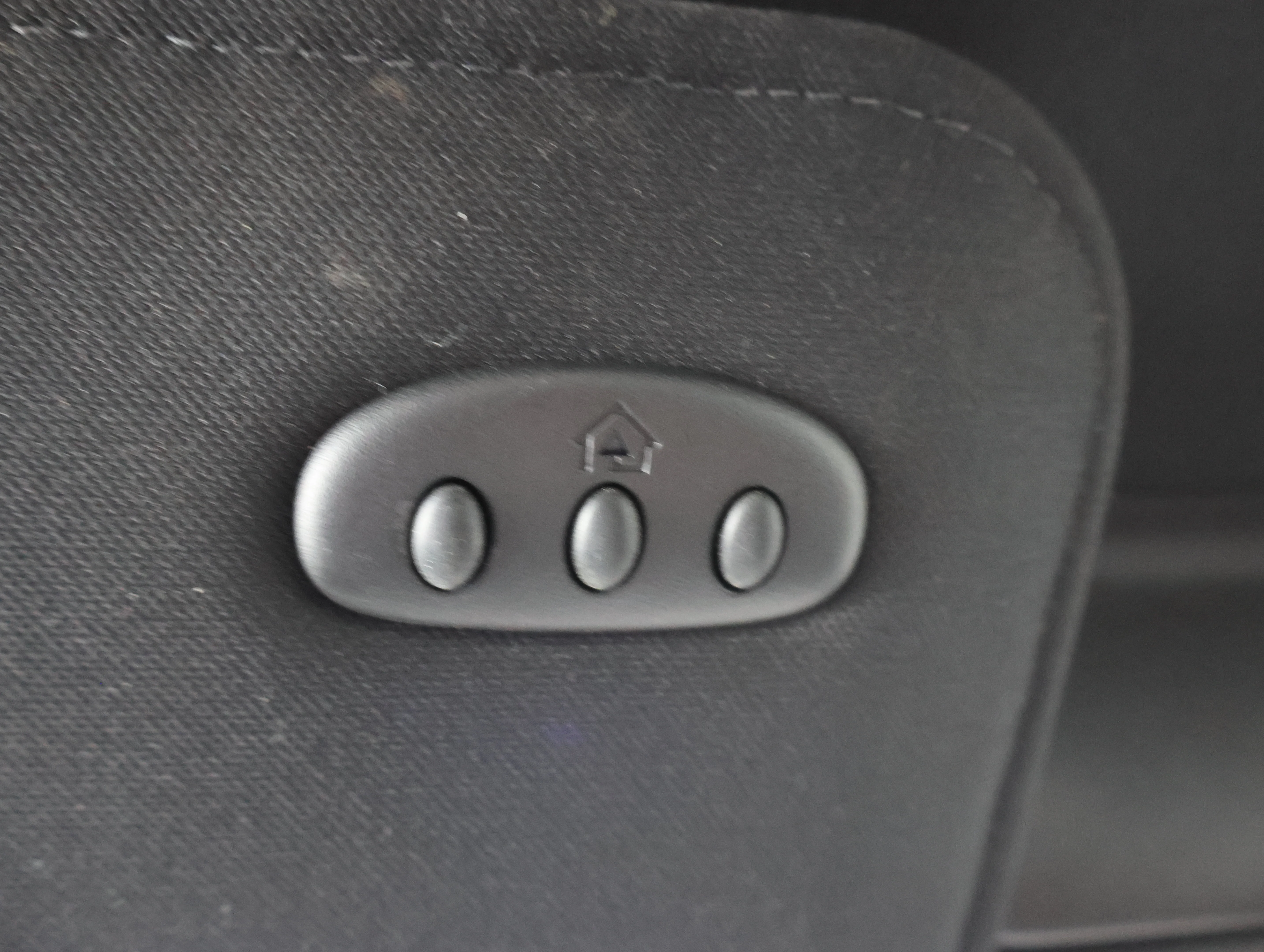 Used 2005 Machine Silver Metallic Chevrolet Base image 40