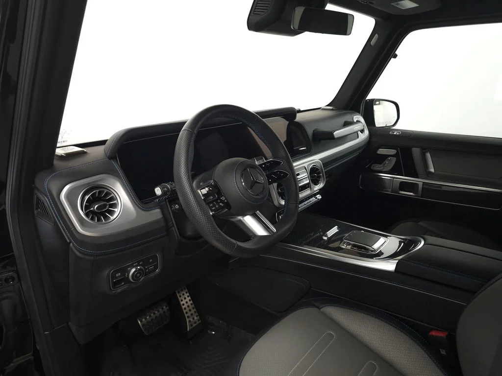 Certified Used 2025 Black Mercedes-Benz G 580 image 9