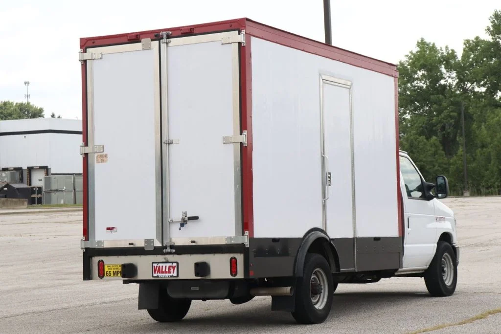 Used 2024 Oxford White Ford Base image 9