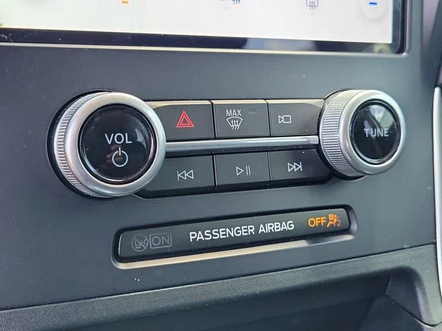 2023 Ford Edge SE - Photo 32