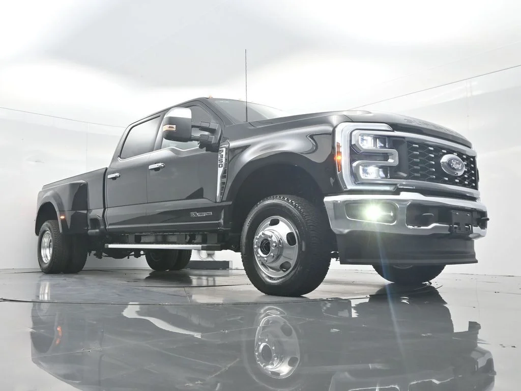 New 2026 Agate Black Metallic Ford F-350® Lariat® image 35