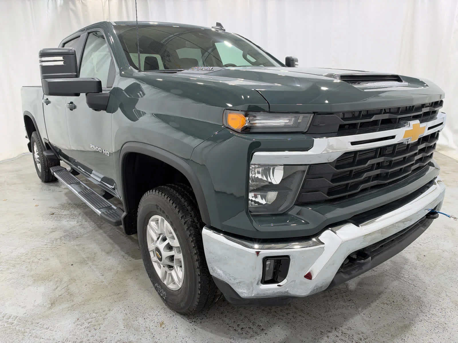 Used 2026 Cypress Gray Chevrolet LT image 7