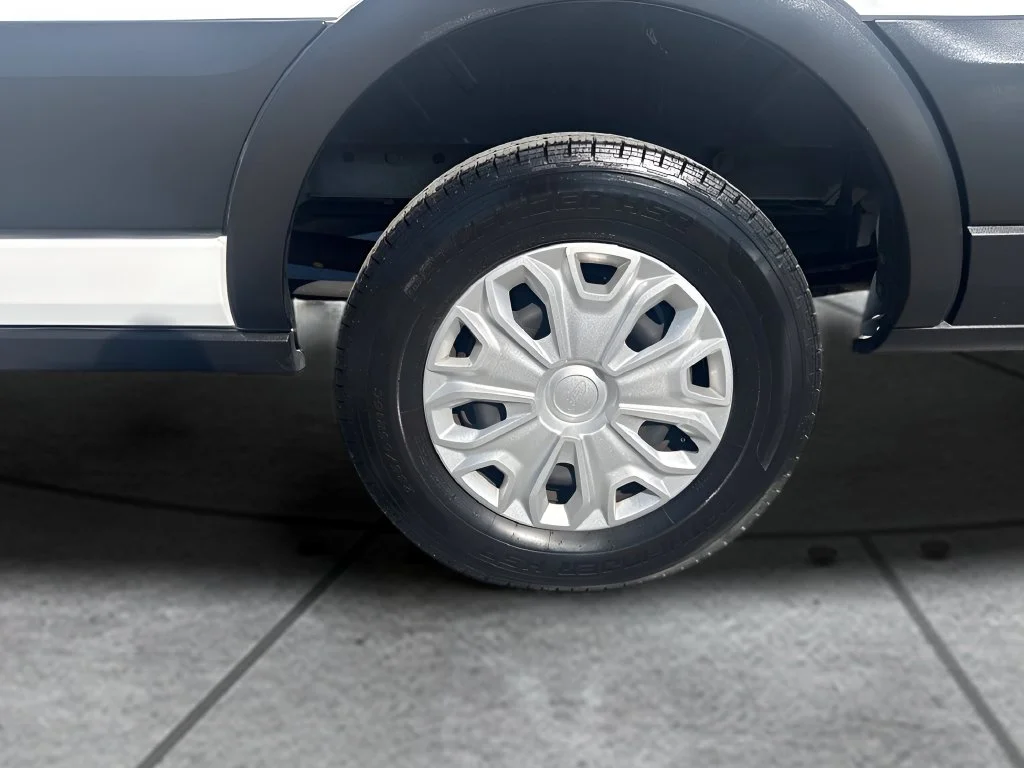 Used 2024 White Ford XLT image 28