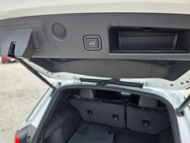 Used 2023 Summit White Chevrolet RS image 11