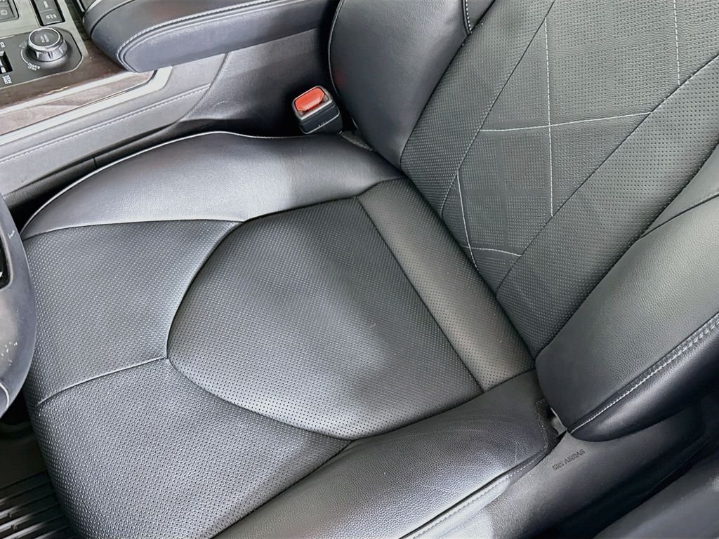 Used 2022 Red Toyota Platinum image 21