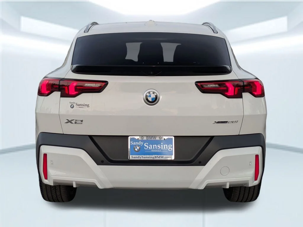 New 2026 White BMW xDrive28i image 4