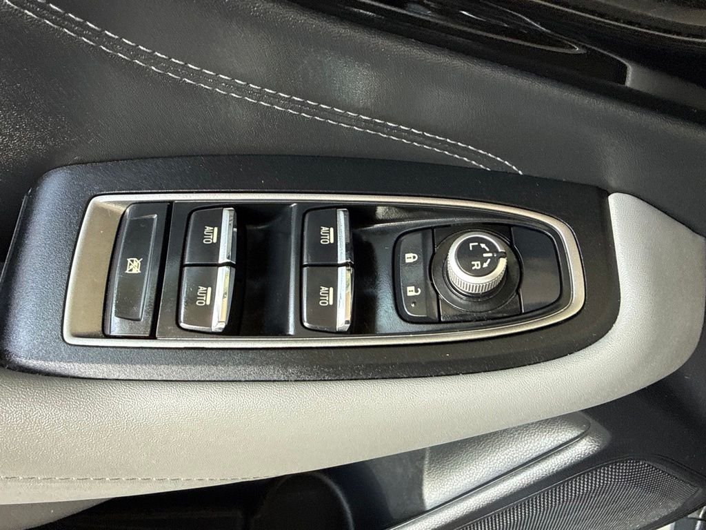 Used 2020 Ice Silver Metallic Subaru Limited image 27