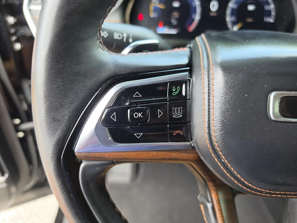 Used 2022 Diamond Black Jeep Summit image 32