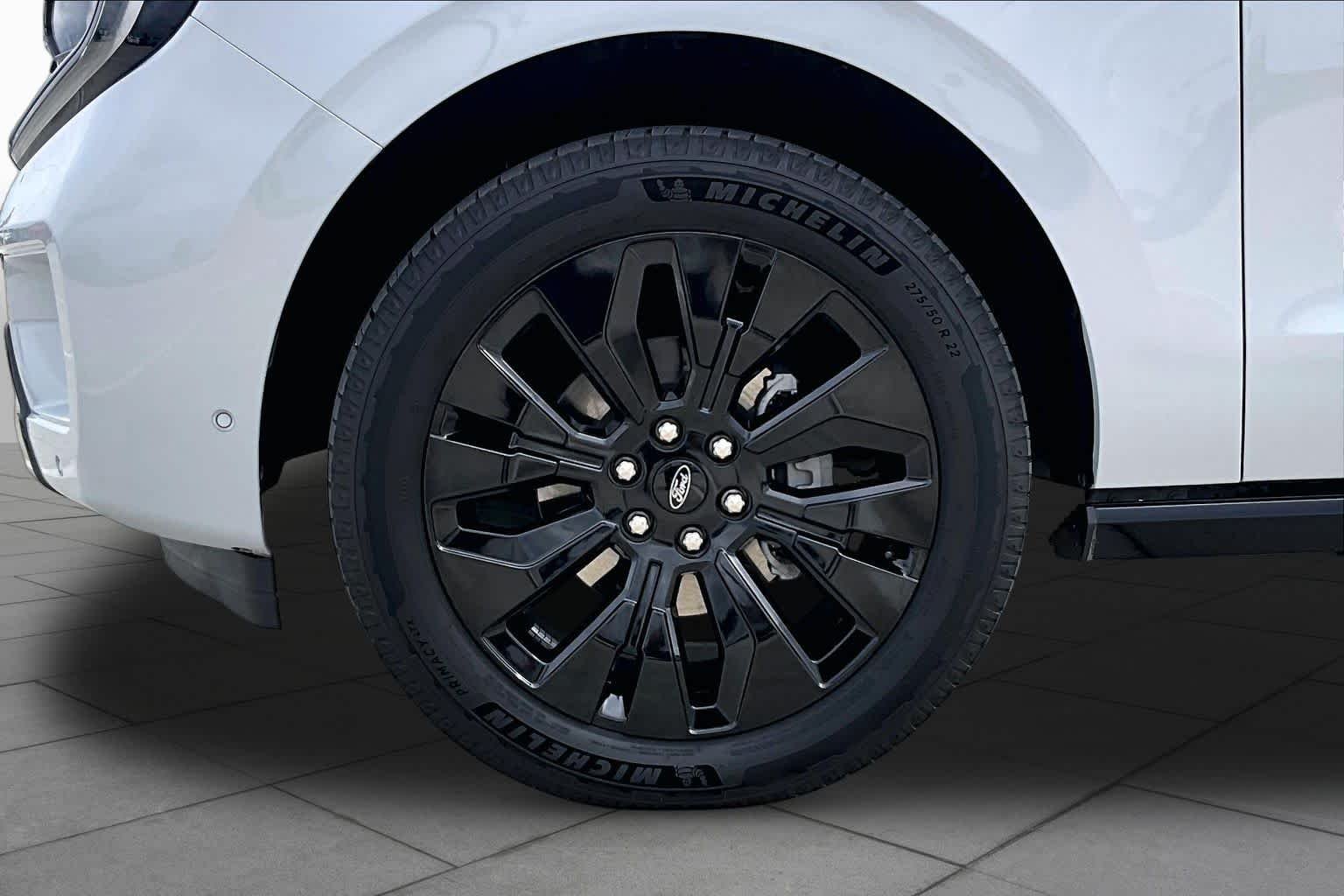 Used 2025 Space Silver Metallic Ford Platinum image 10