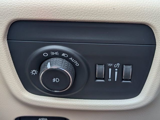 New 2027 Steel Blue Jeep Limited image 25