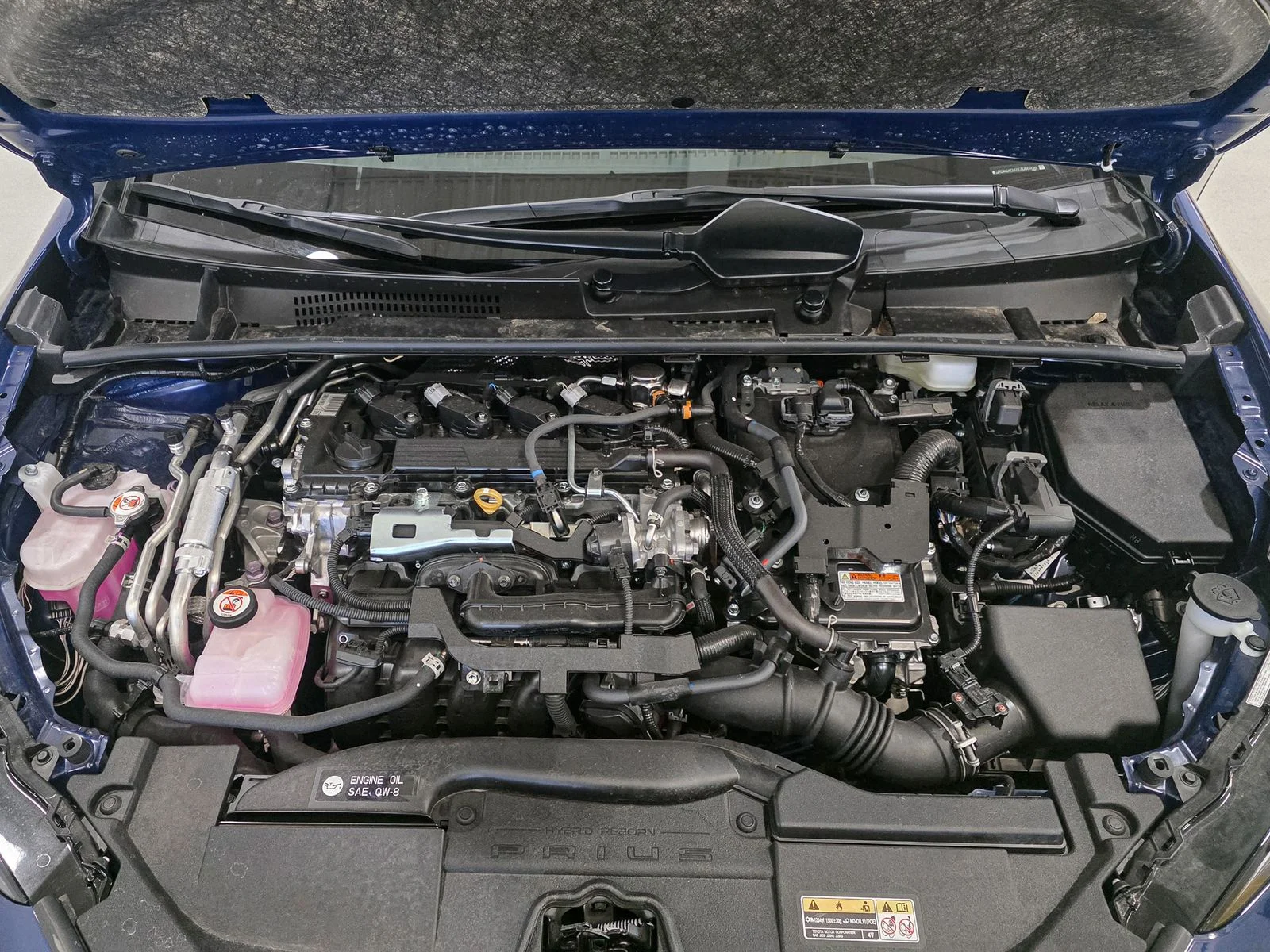 2026 Toyota Prius Plug-in Hybrid XSE - Photo 16