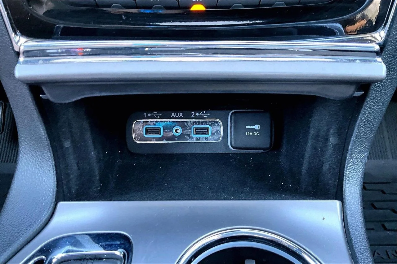 Certified Used 2021 White Jeep Limited image 18