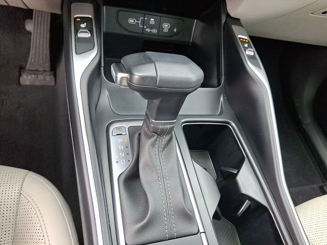 Used 2024 Black Kia S image 22