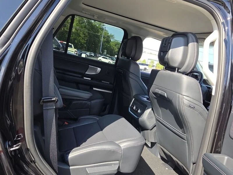 New 2026 Agate Black Metallic Ford Platinum® image 15