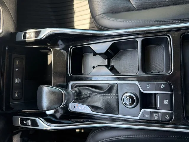 2023 Kia Sorento SX - Photo 21