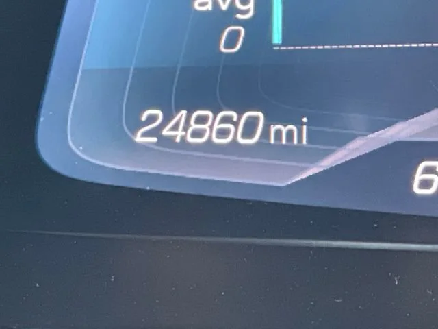 Used 2020 Arctic White Chevrolet 3LT image 18