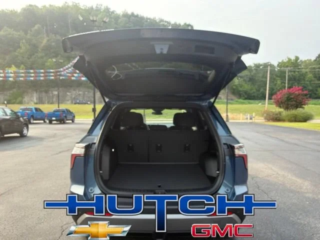 New 2027 Lakeshore Blue Metallic Chevrolet LT image 15
