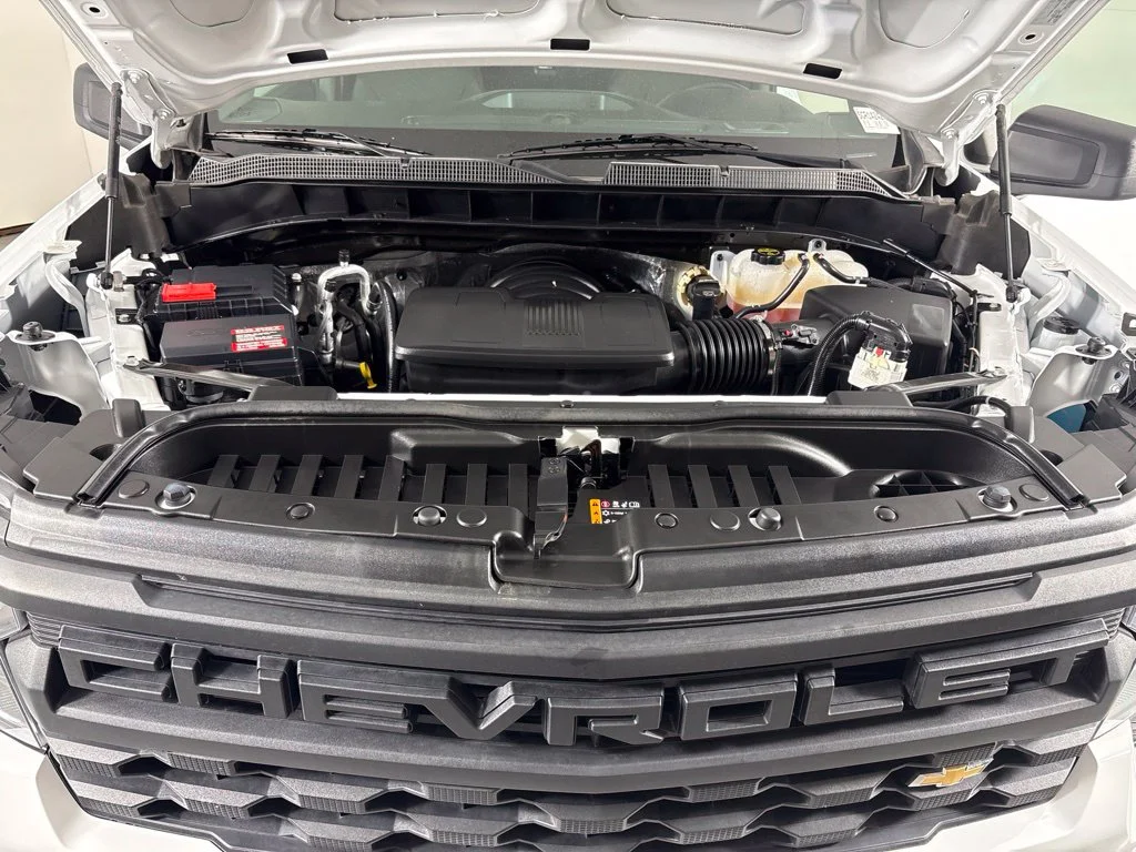 Used 2025 White Chevrolet WT image 31