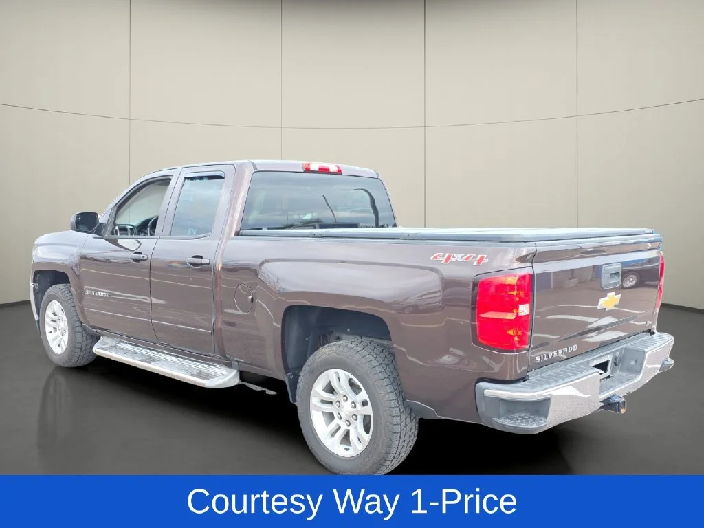Used 2016 AUTUMN BRONZE METALLIC Chevrolet LT image 6