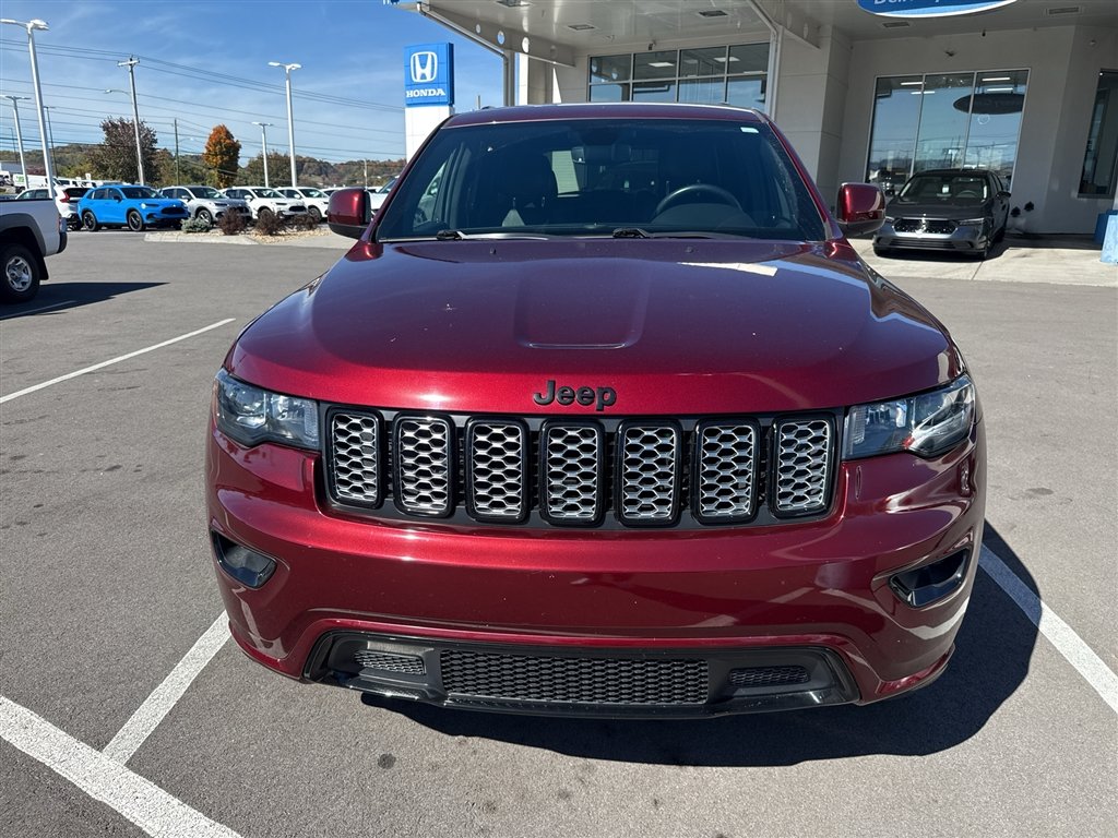 Used 2020 Velvet Red Pearlcoat Jeep Altitude image 1